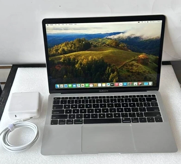 Macbook pro 2019 16gbram Intel i7 500ssd