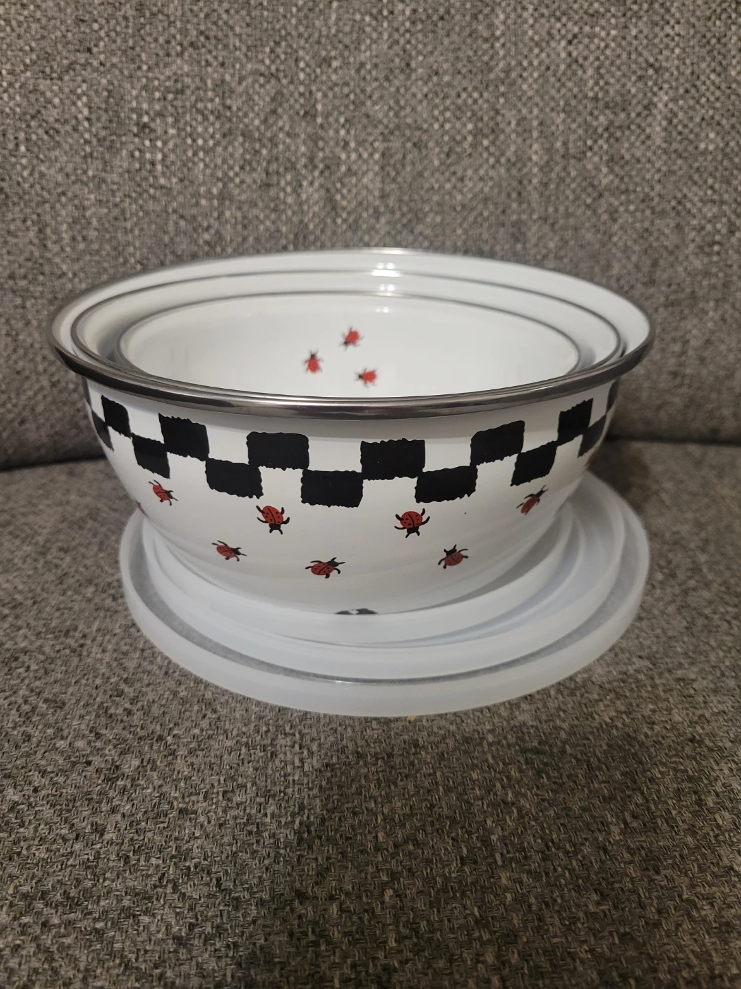 Set of 3 Lady Bug Bowls with Lids (Food Safe) - photo 3