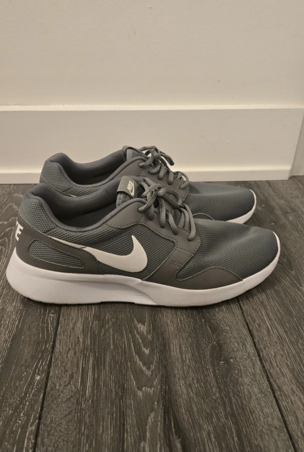 Nike Kaishi Sneakers - Men's size 11 🏈 - photo 2