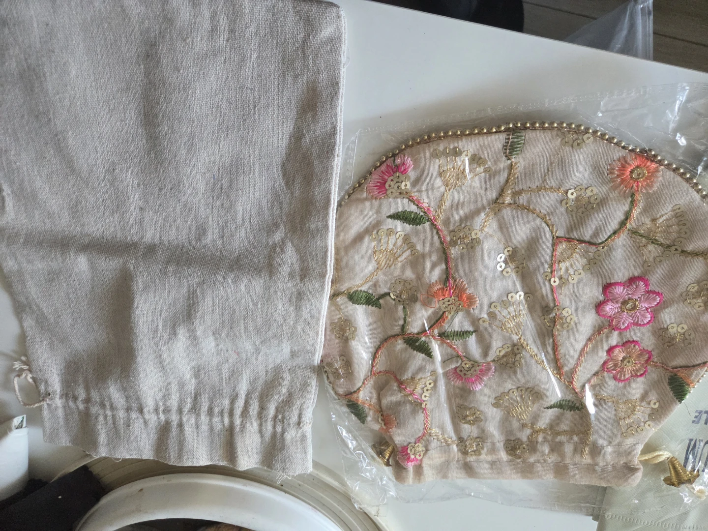 Embroidered Pouch with Drawstring - photo 4