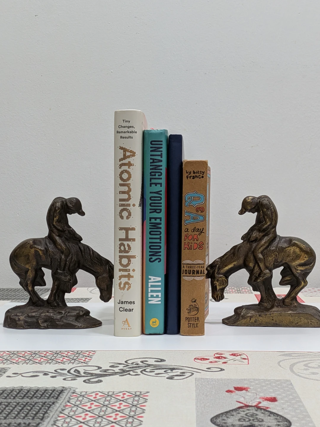 Antique Solid Metal "End of the Trail" bookends - photo 2