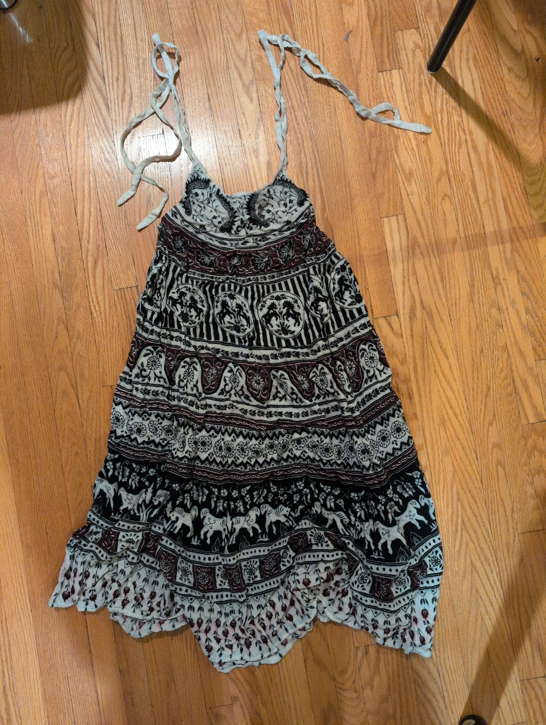 Boho Printed Tie-Strap Midi Dress 🏈