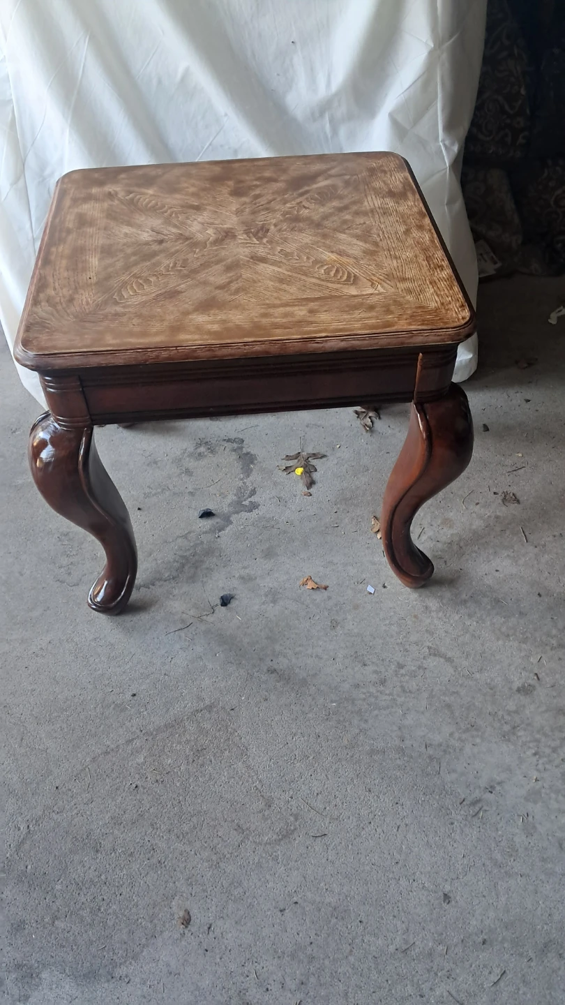 Classic wooden side table - photo 2