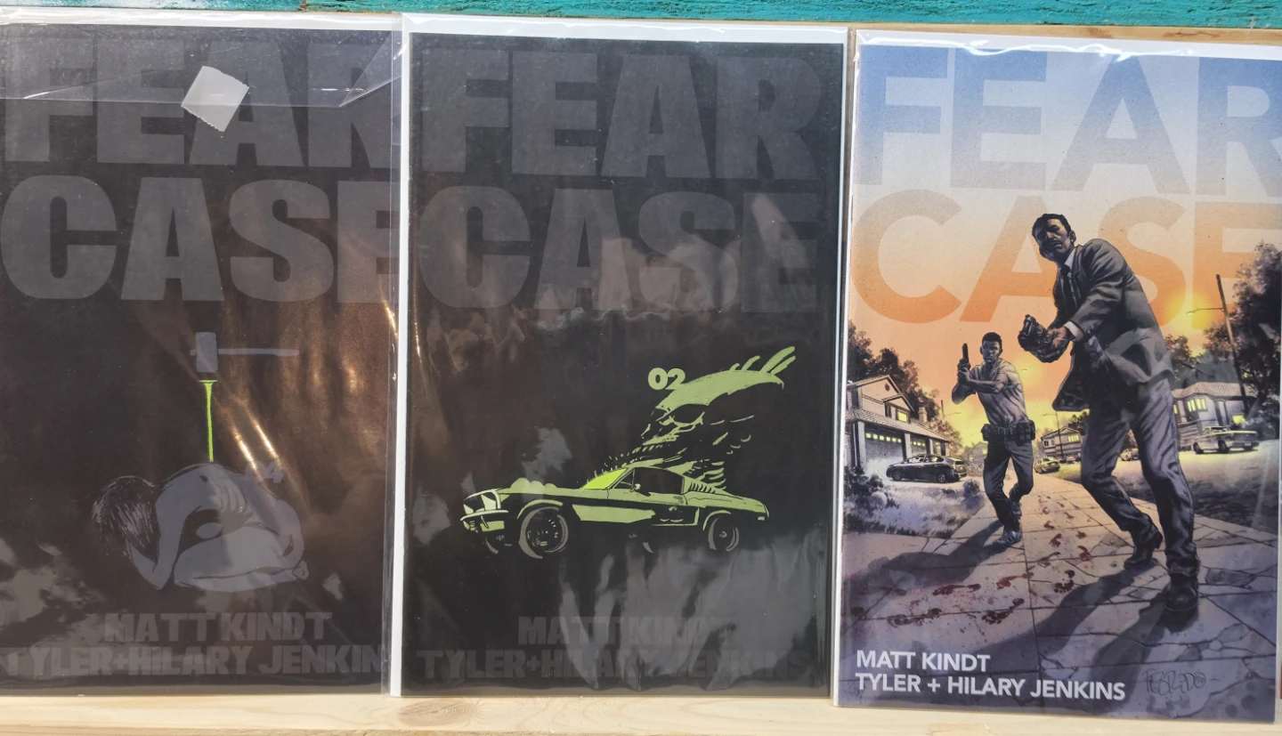🏈Fear Case Comic book lot