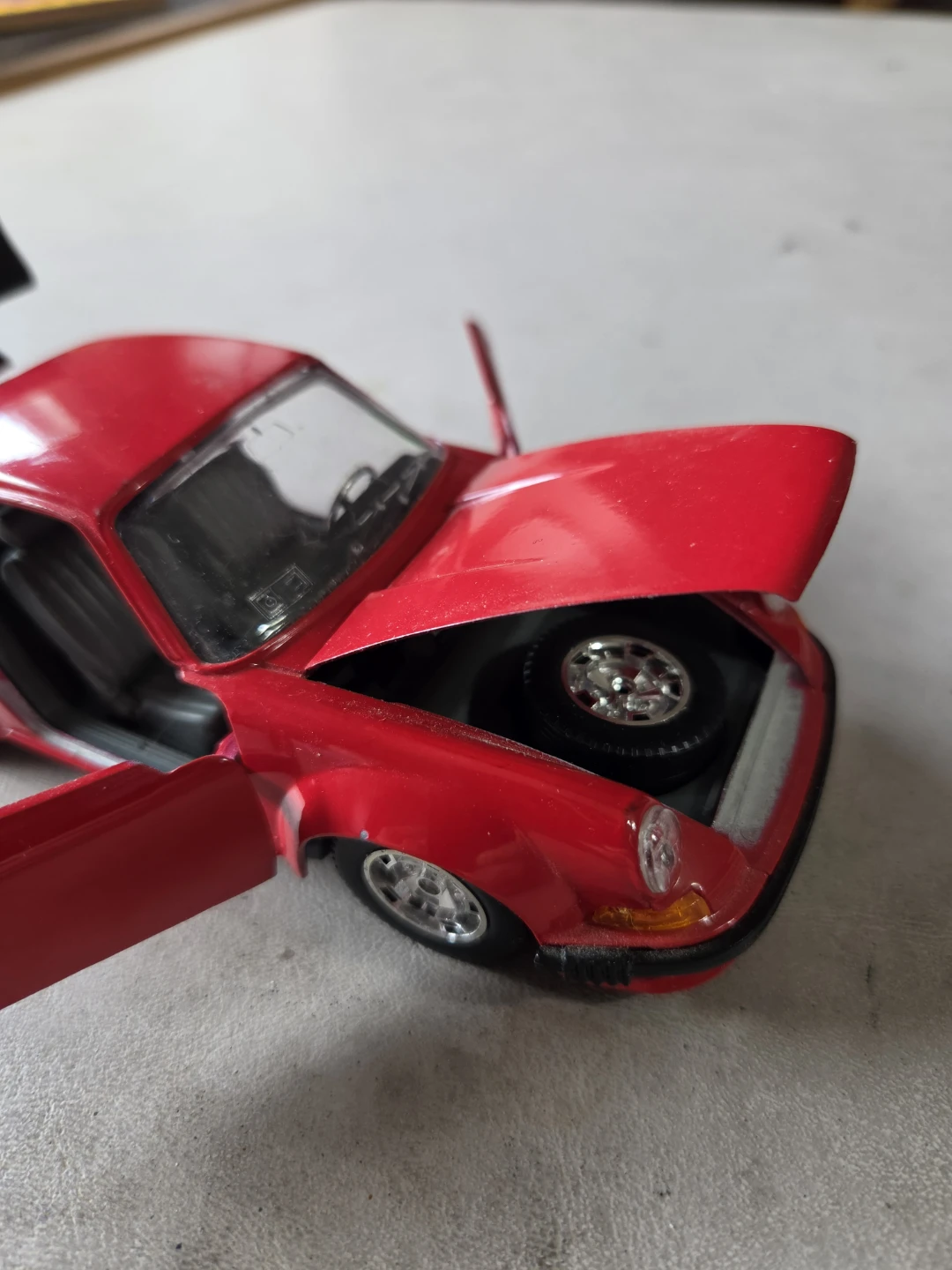 1970s Bburago Porsche 911 1/24 Diecast Model - photo 3