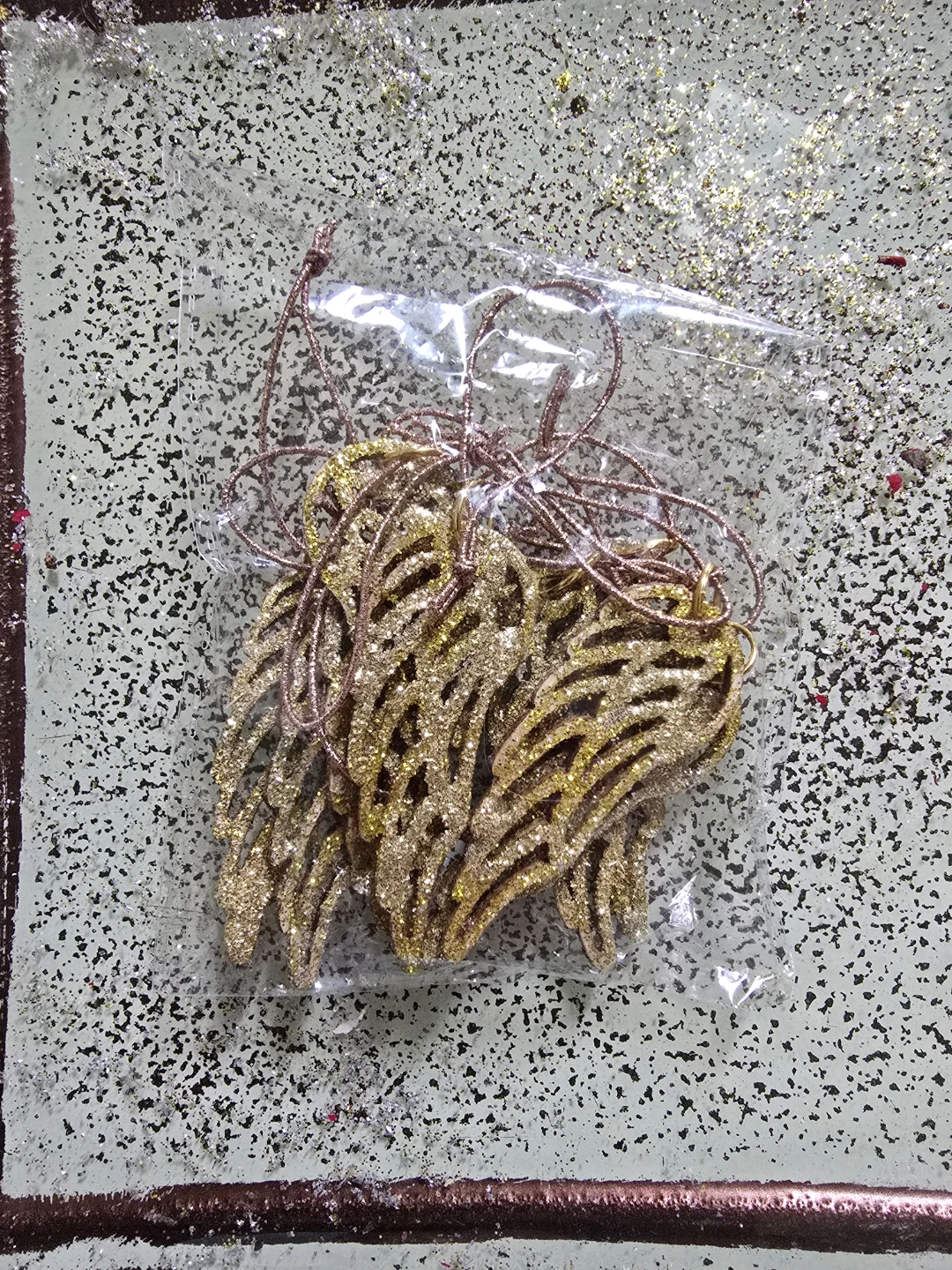Set of 9 or 10 Glittery Wing Ornaments - photo 4