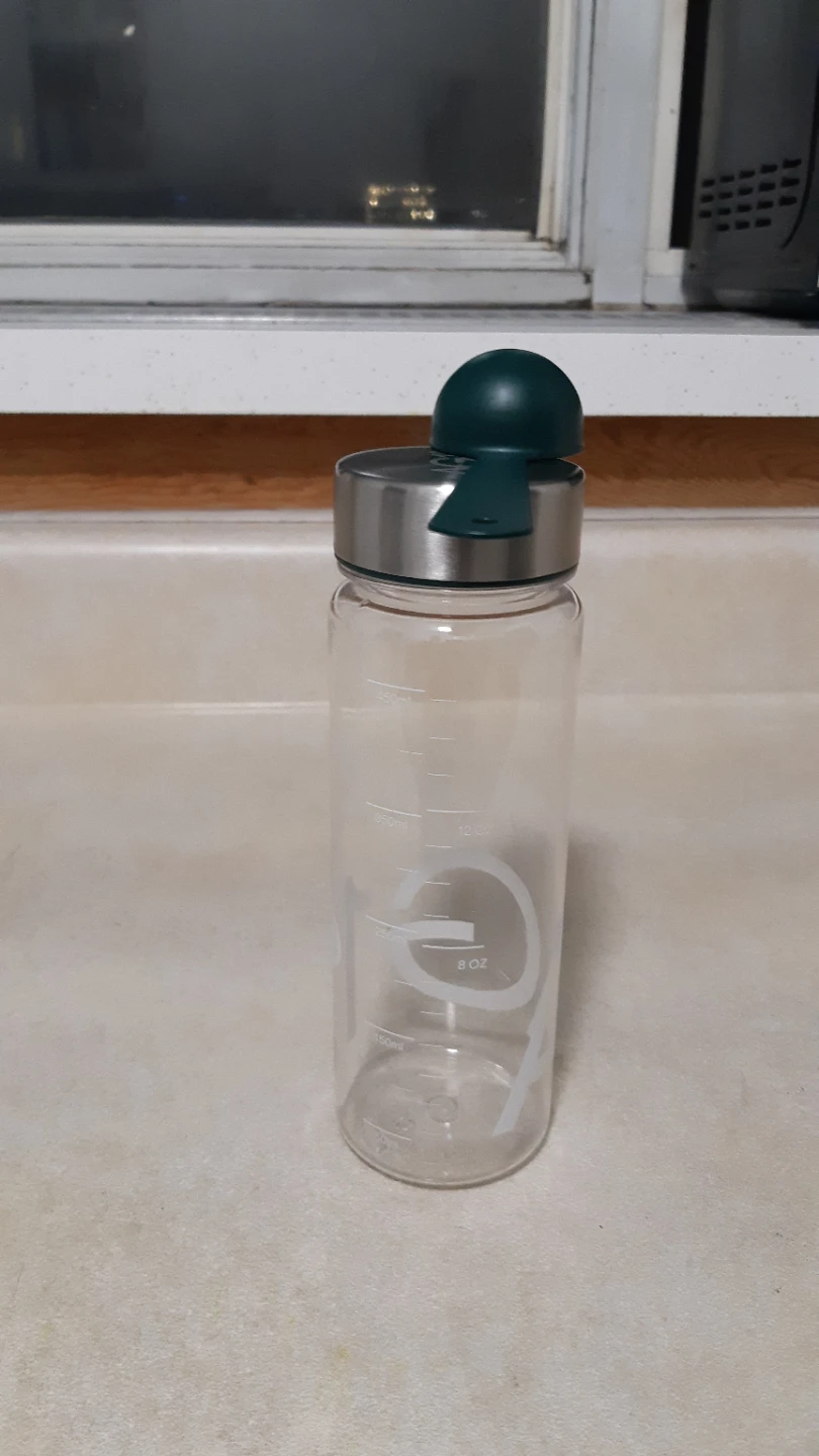 Shaker Bottle + Scoop
