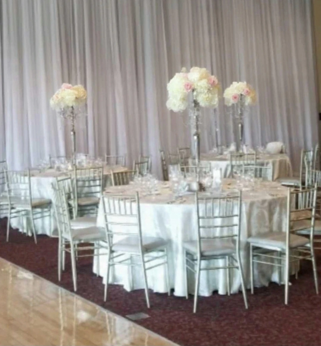 Wedding reception decor with floral centrepieces - photo 2