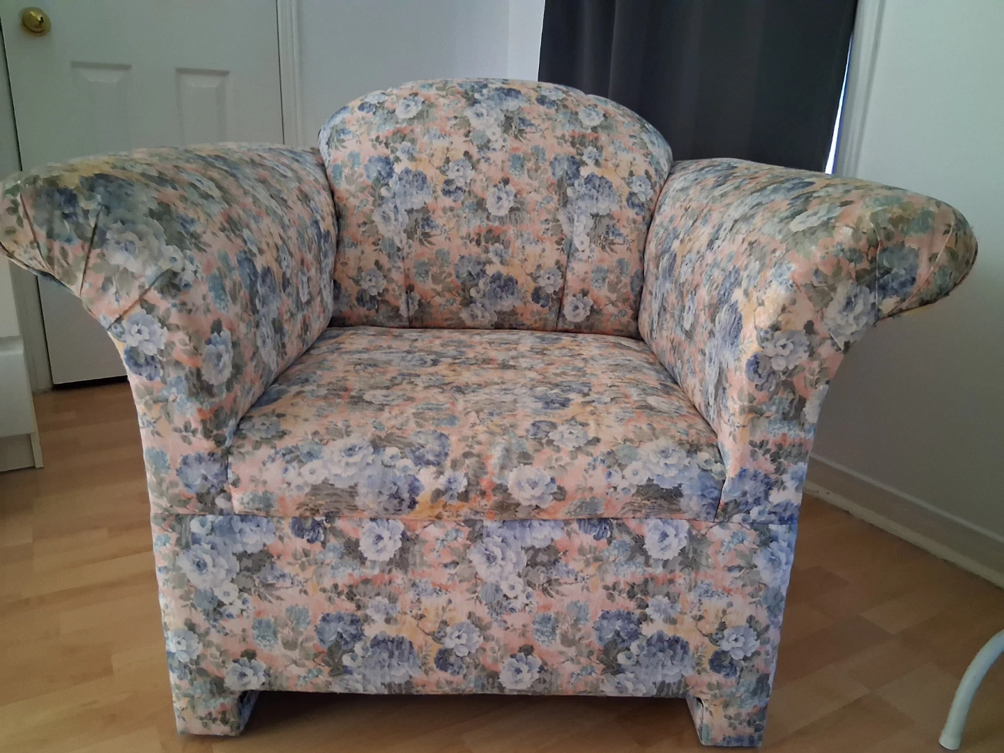 Floral pattern armchair - photo 2