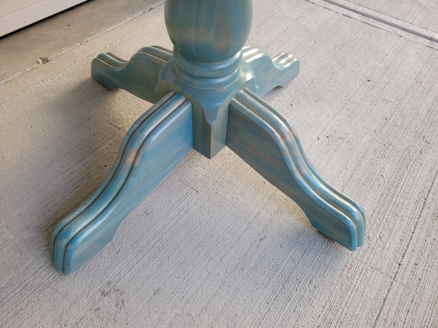 Vintage Round Pedestal Dining Table. With Leaves. Turquoise/Wood - photo 5