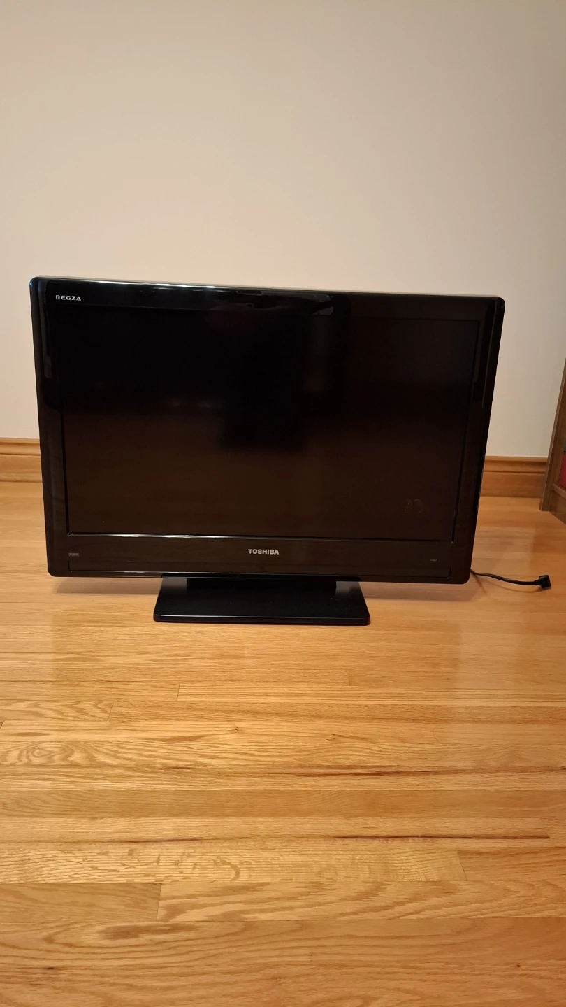 Toshiba REGZA 32" LCD Television