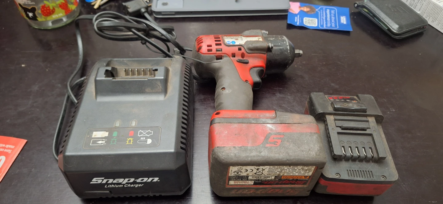 Snap-on Cordless 3/8 Impact Wrench - photo 3