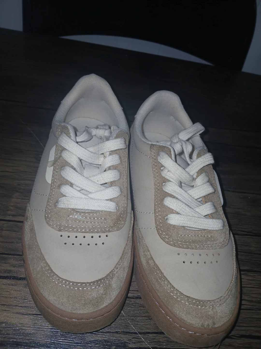 Zara Beige Lace-Up Sneakers Size 32