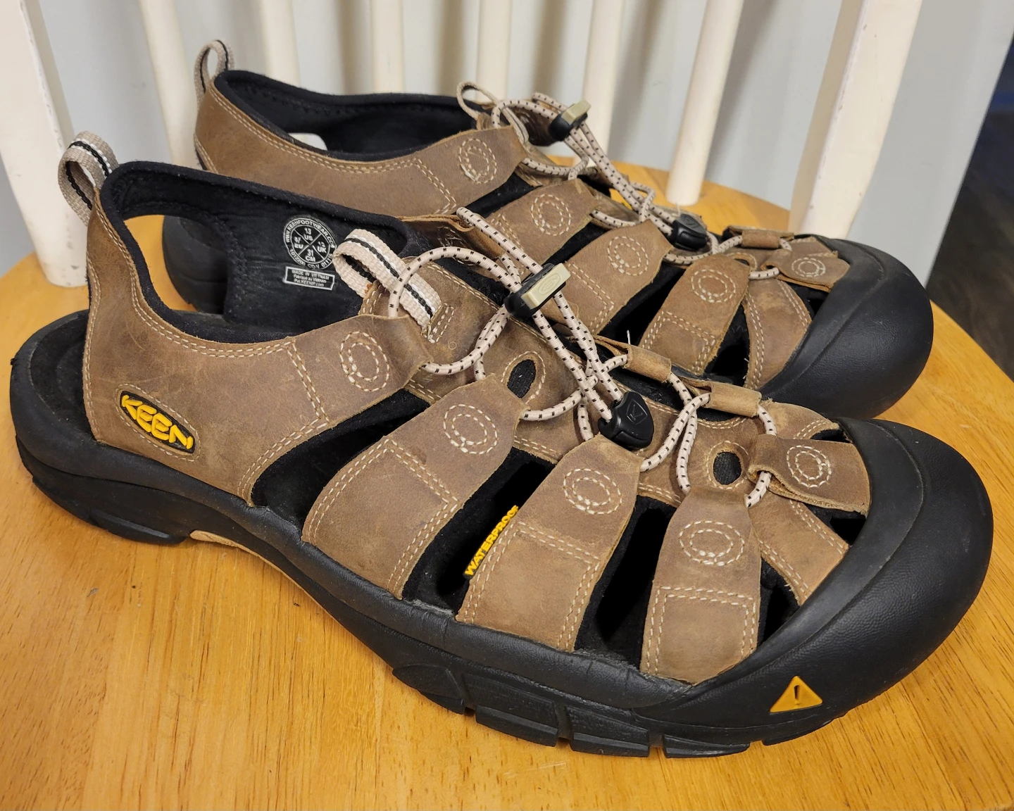KEEN Men's Newport waterproof closed-toe hiking sandals Size 13