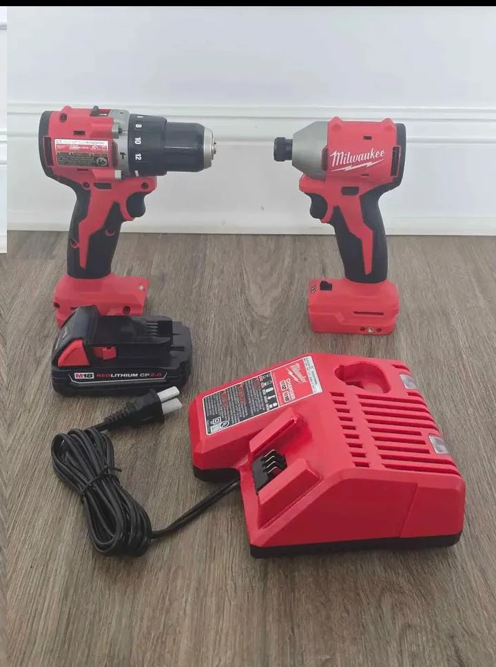 Milwaukee M18 Drill and Impact Driver Combo Set