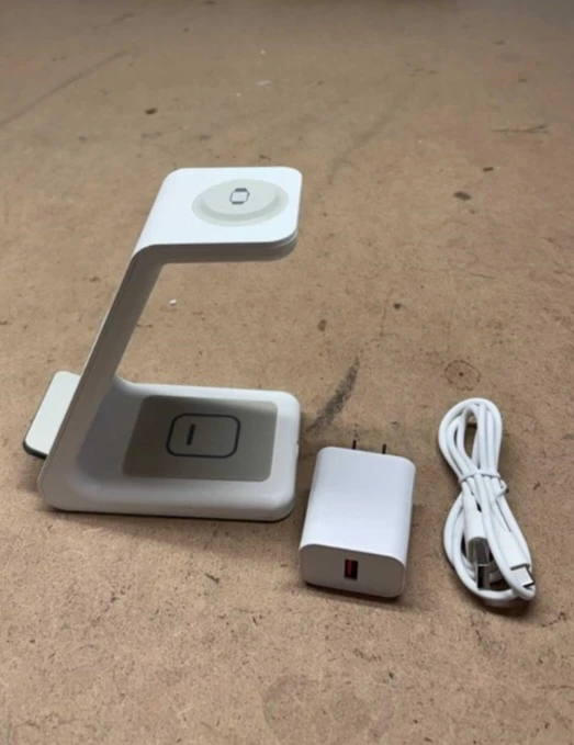 Geekera 3-in-1 Wireless  Apple Charging Station - photo 3