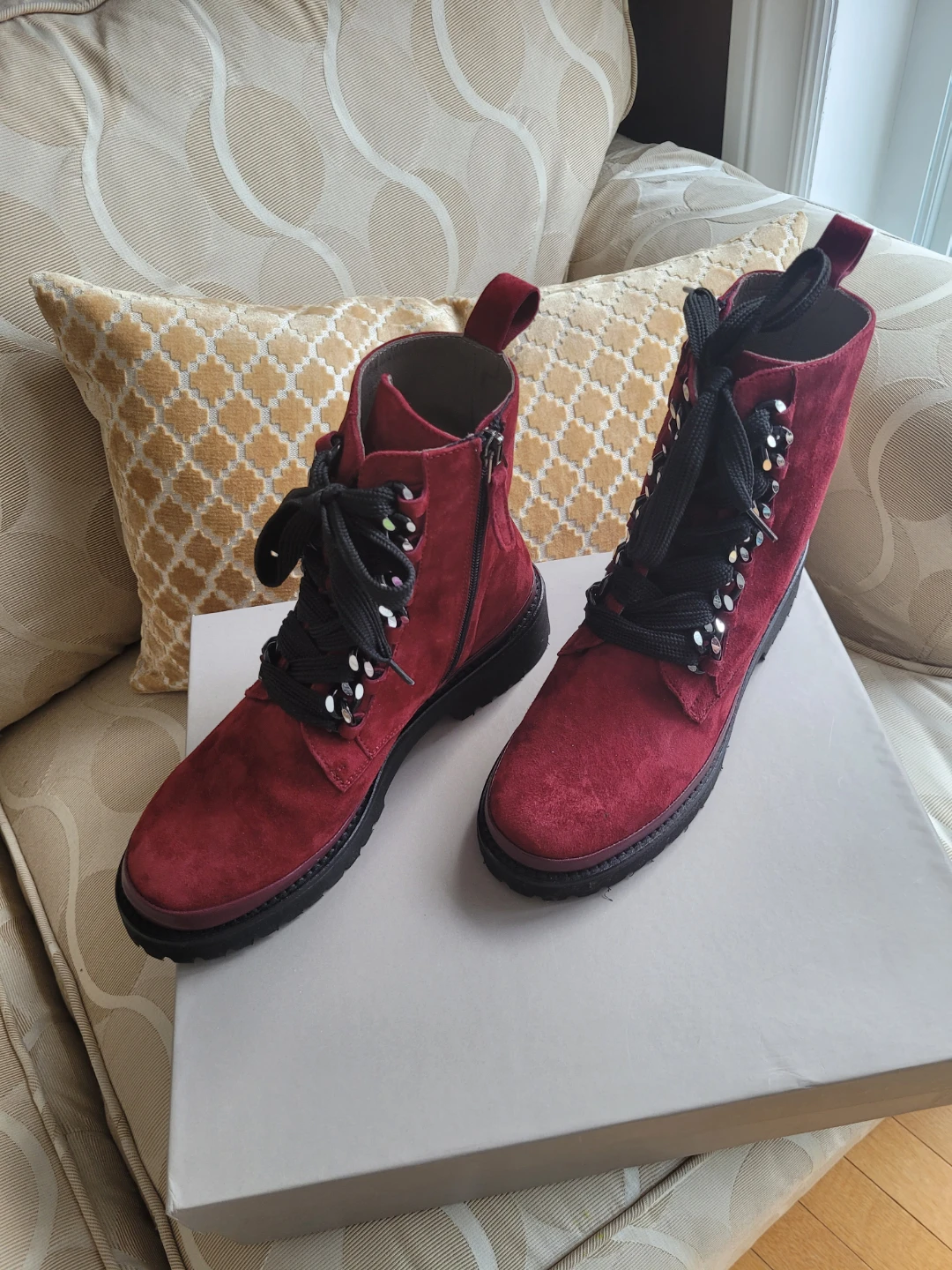 New w Tags Ron White Burgundy suede lace-up boots