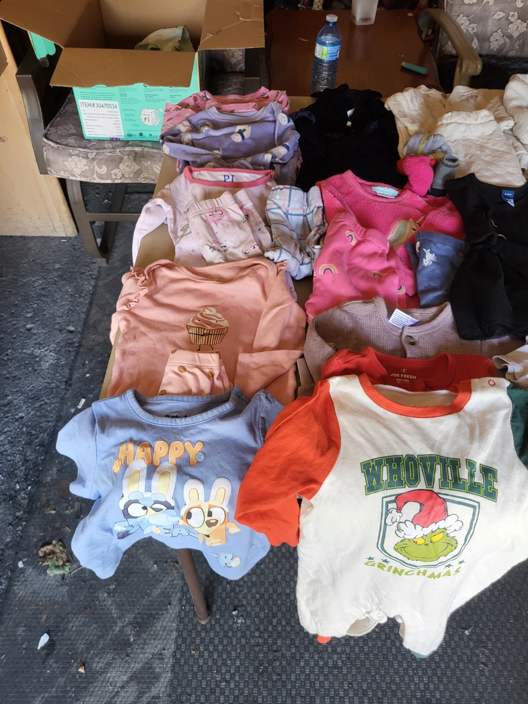 Baby girl clothing bundle - photo 3