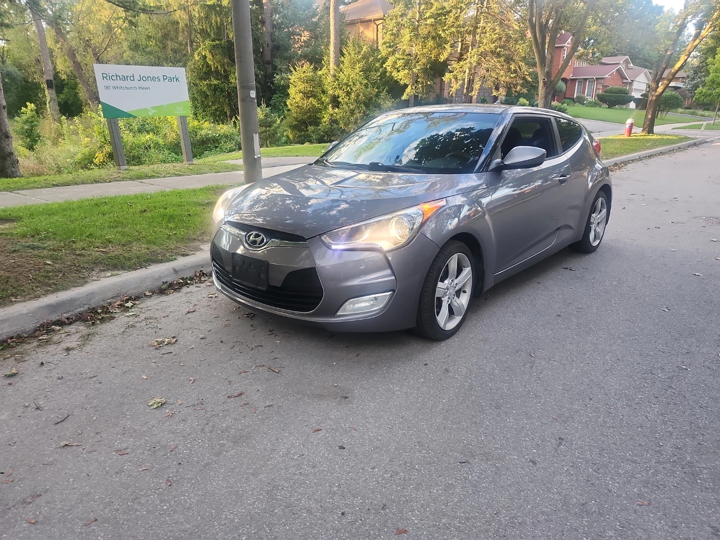 Hyundai Veloster Grey. CLEAN CARFAX - photo 5