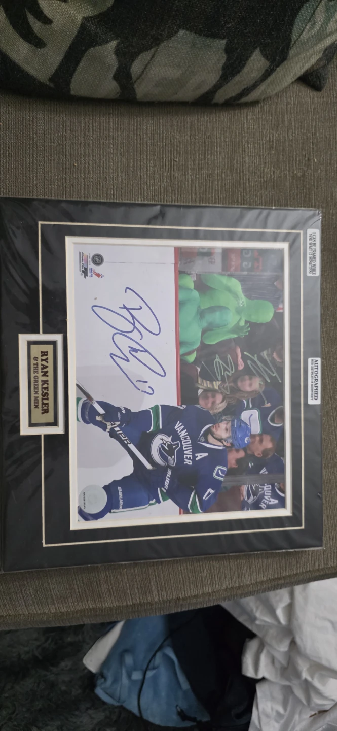Ryan Kesler Signed Vancouver Canucks Photo with Authenticity