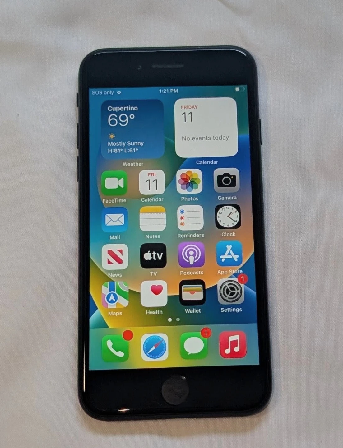EXCELLENT CONDITION UNLOCKED APPLE iPhone SE 2 2ND EDITION