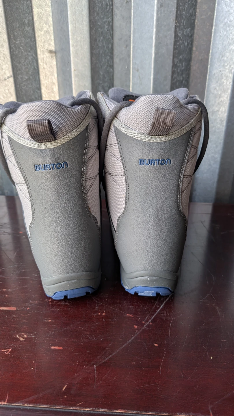 Burton Moto Kids Snowboard Boots - Size 6 US - photo 2
