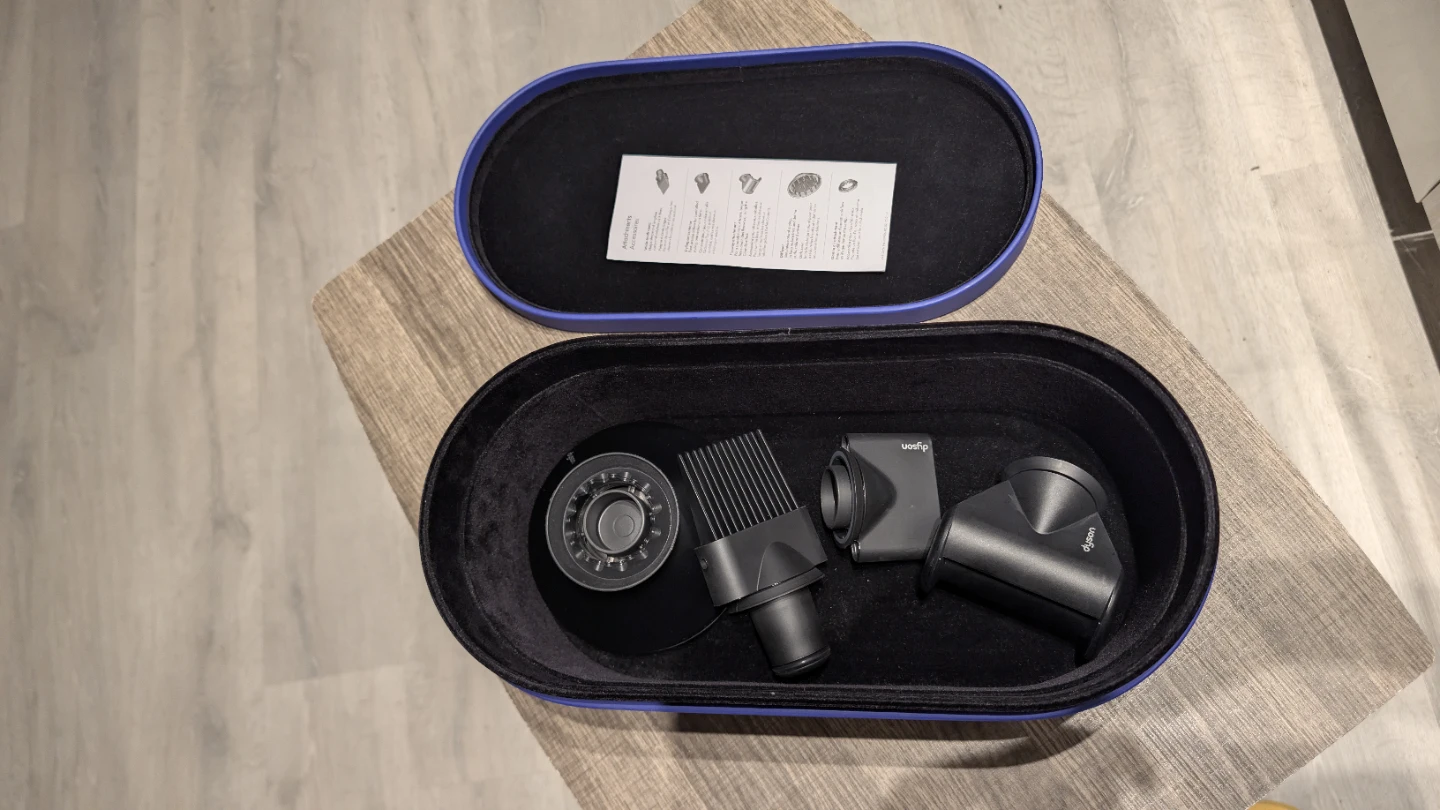 Dyson supersonic case and accessories - photo 2