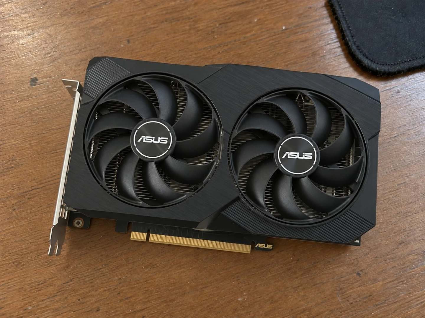 Rx 7600 amd