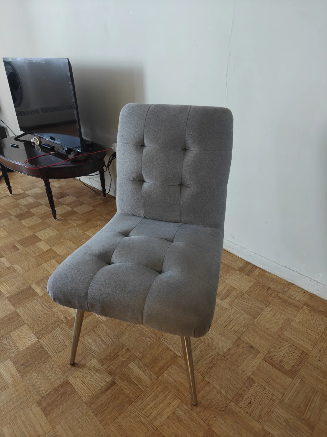 Grey Tufted Accent Chair - photo 3