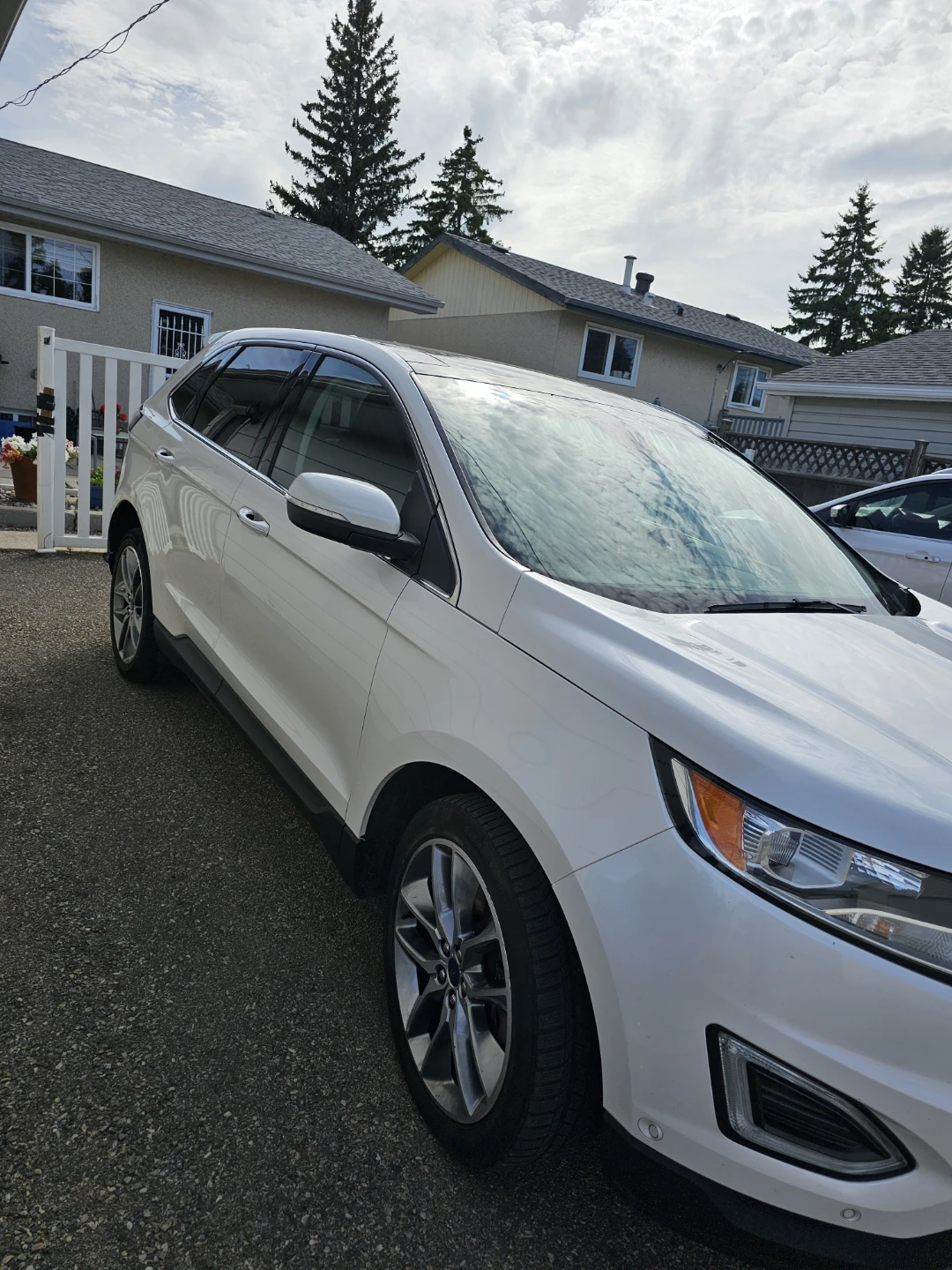 2016 FORD EDGE TITANIUM ACTIVE STATUS LOW MILEAGE - photo 3