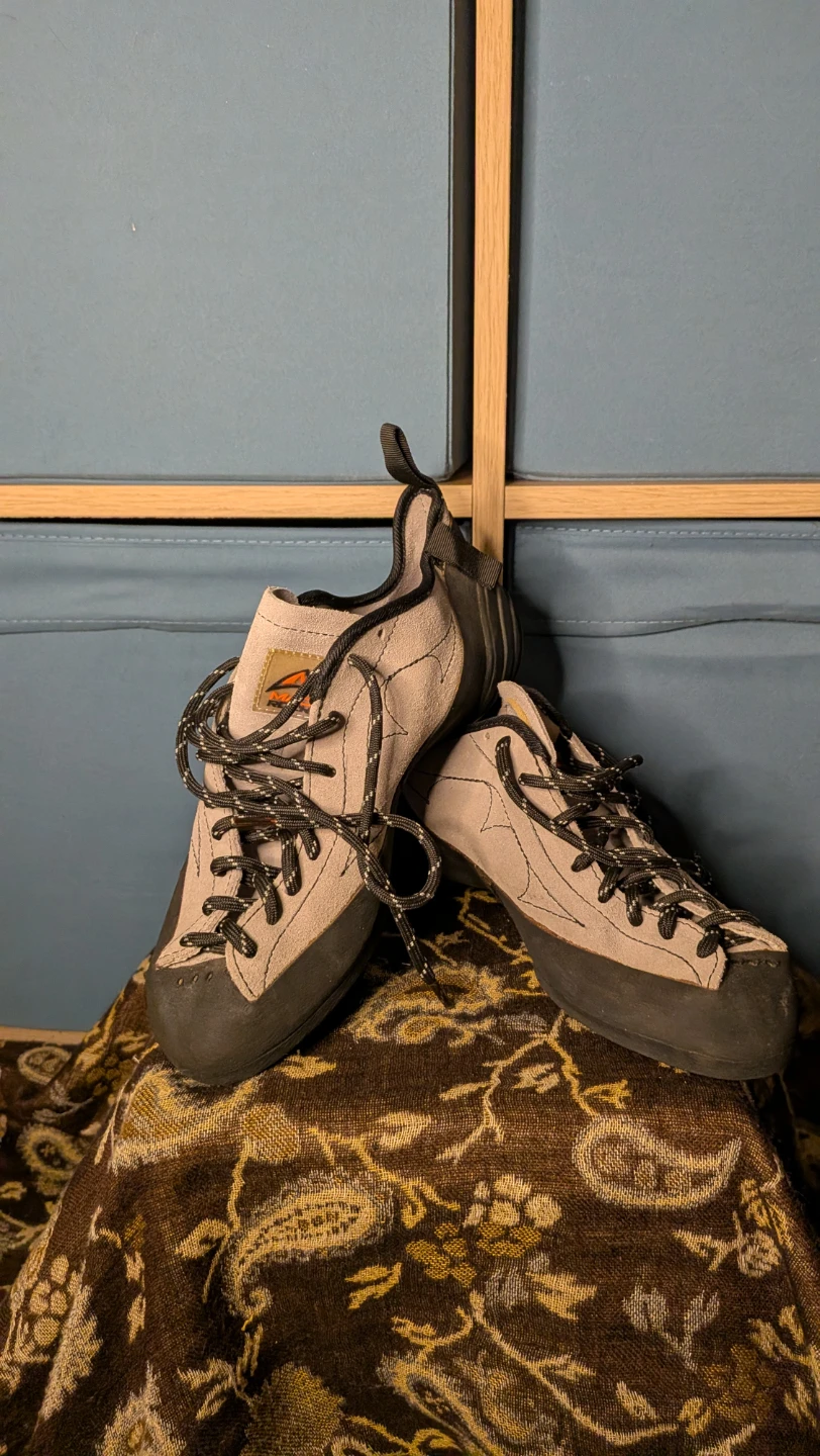 Mad Rock Climbing Shoes - US 8