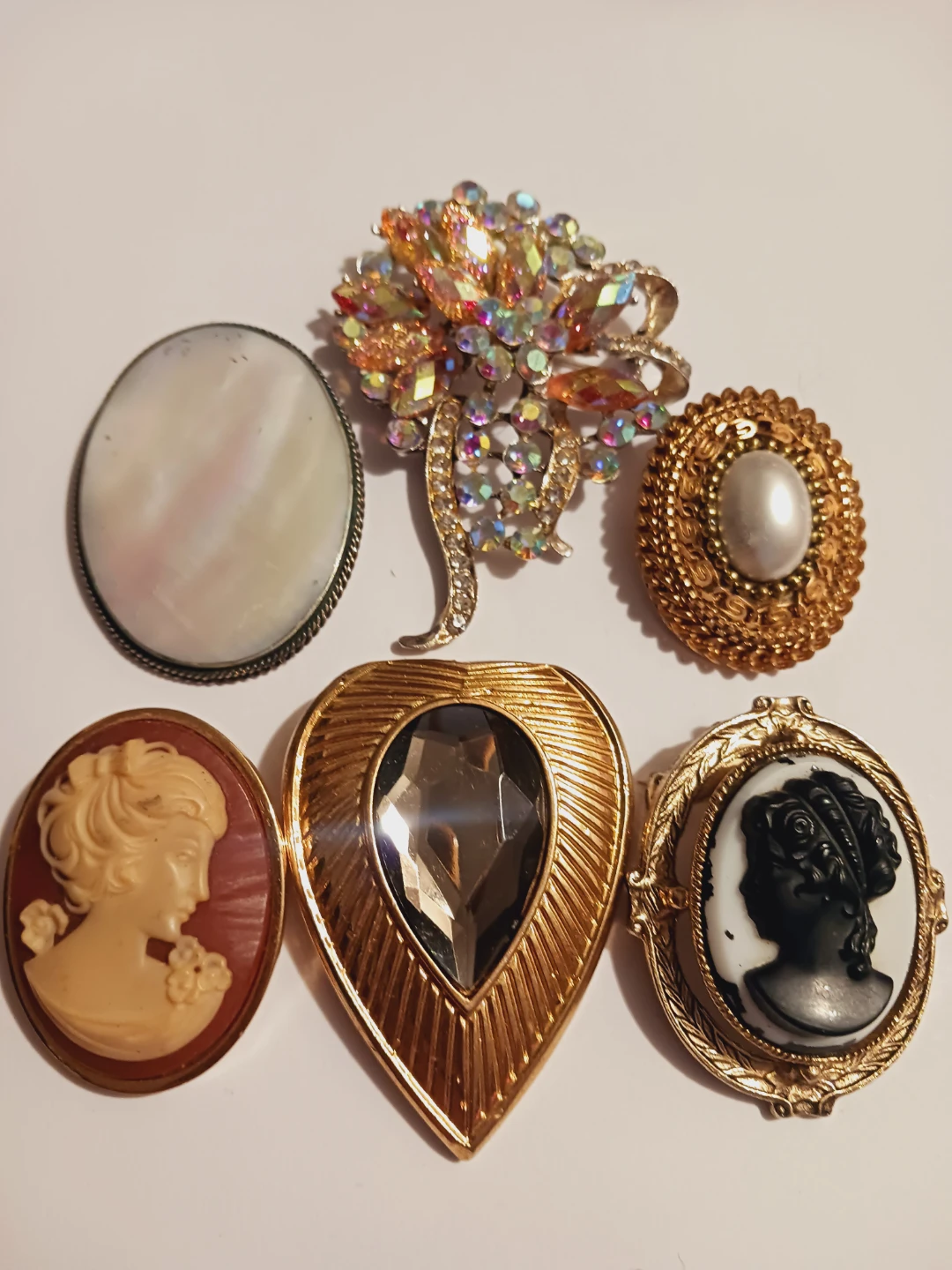 $15 each Vintage Assorted Brooches Collection - photo 3