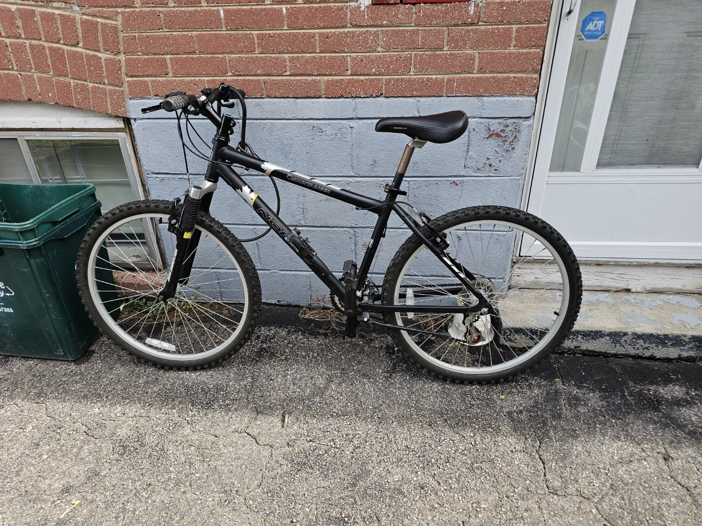 2x Norco Mountaineer Mountain Bike - photo 3
