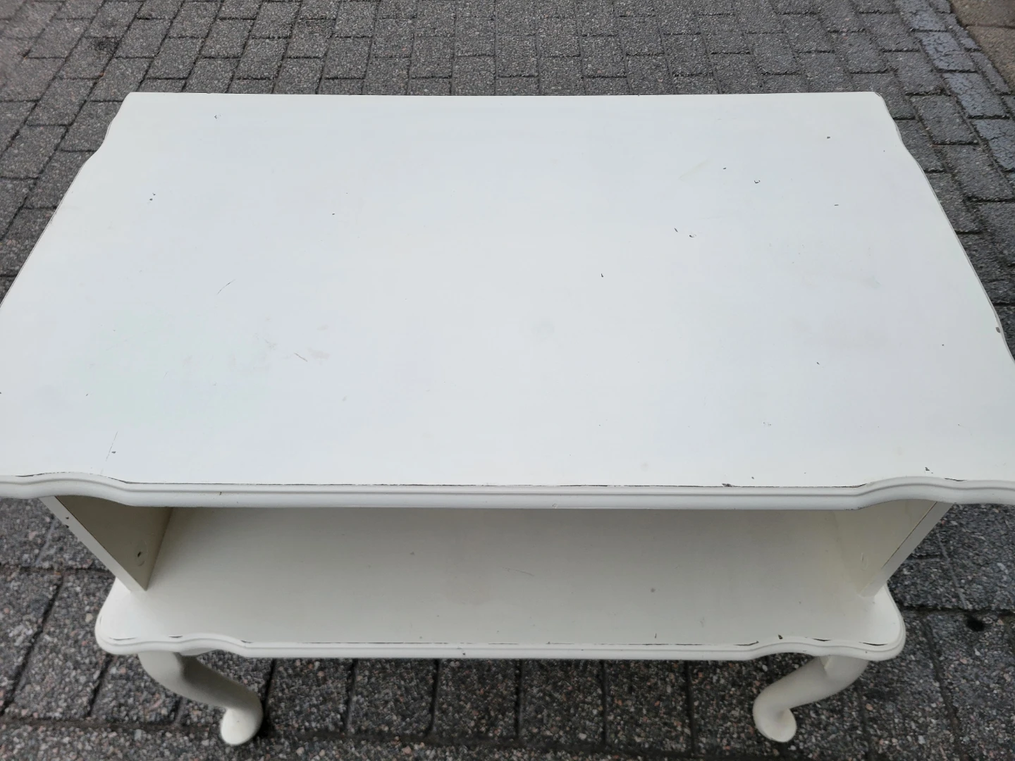 Vintage French Provincial Side Table / Nightstand / Media Stand - photo 5