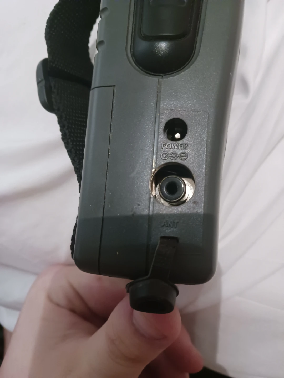GE 40-Channel Hand-Held CB Radio - photo 2