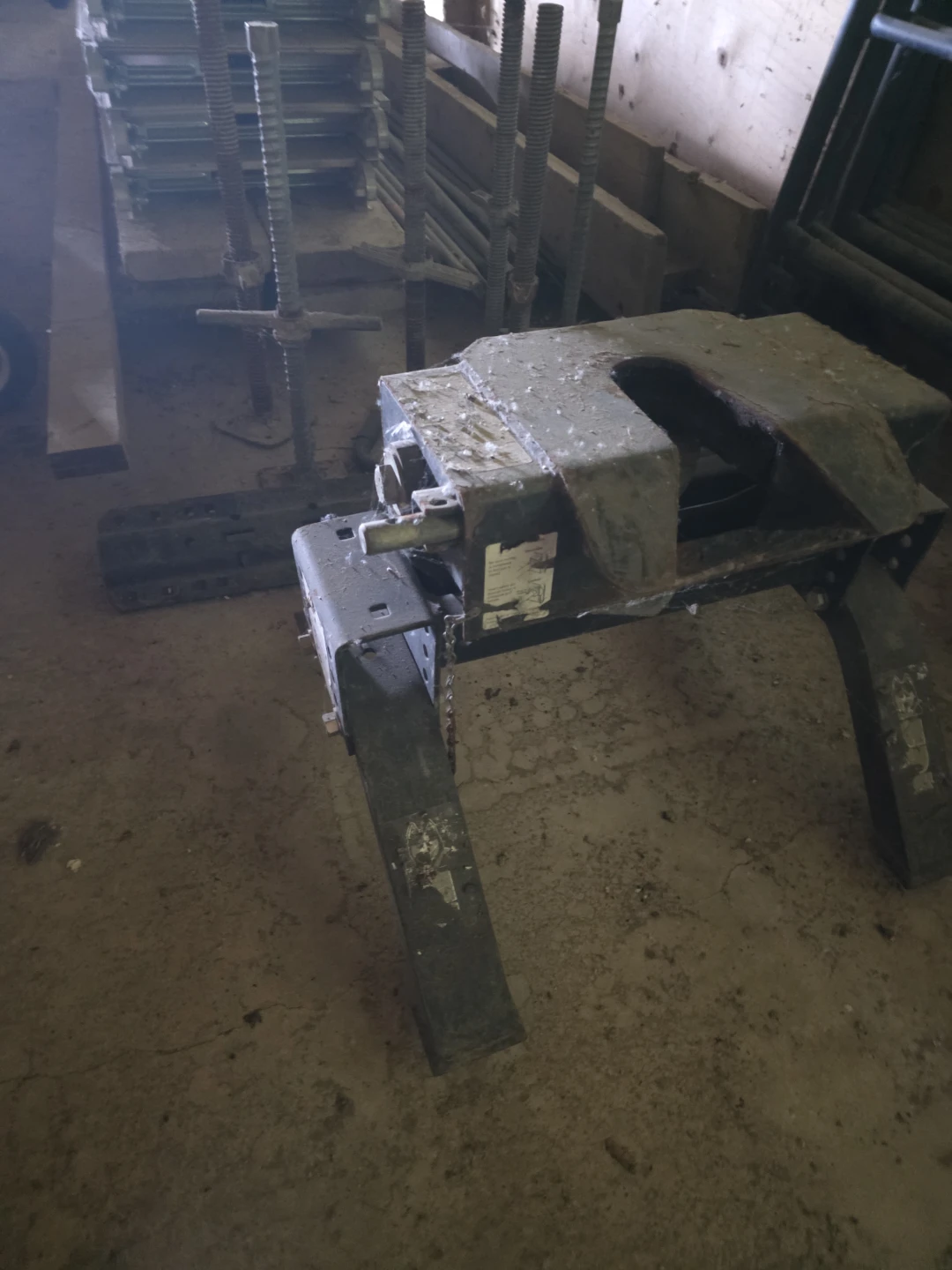 Valley 7054 5th Wheel Trailer Hitch