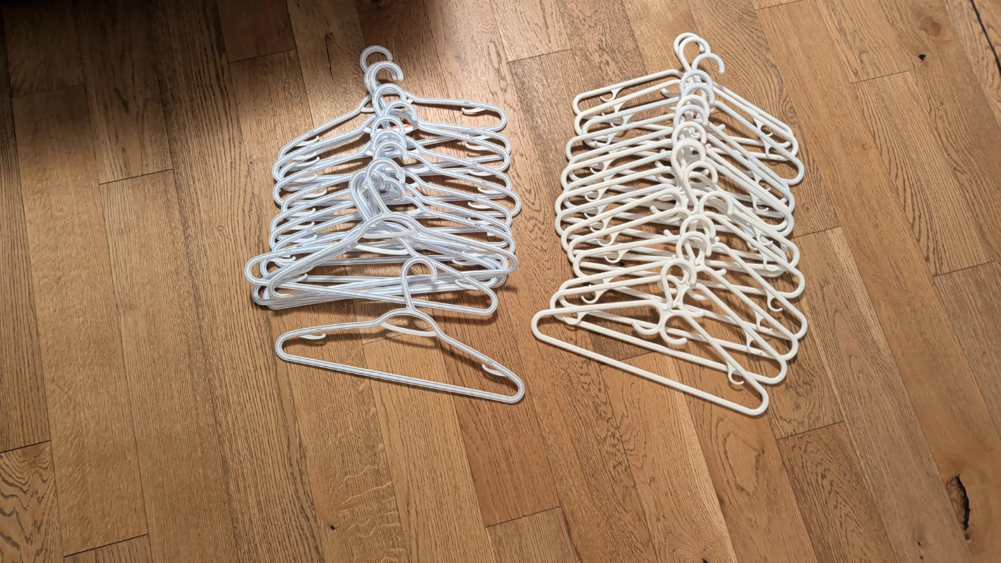 Set of 20 White Plastic Clothes Hangers
