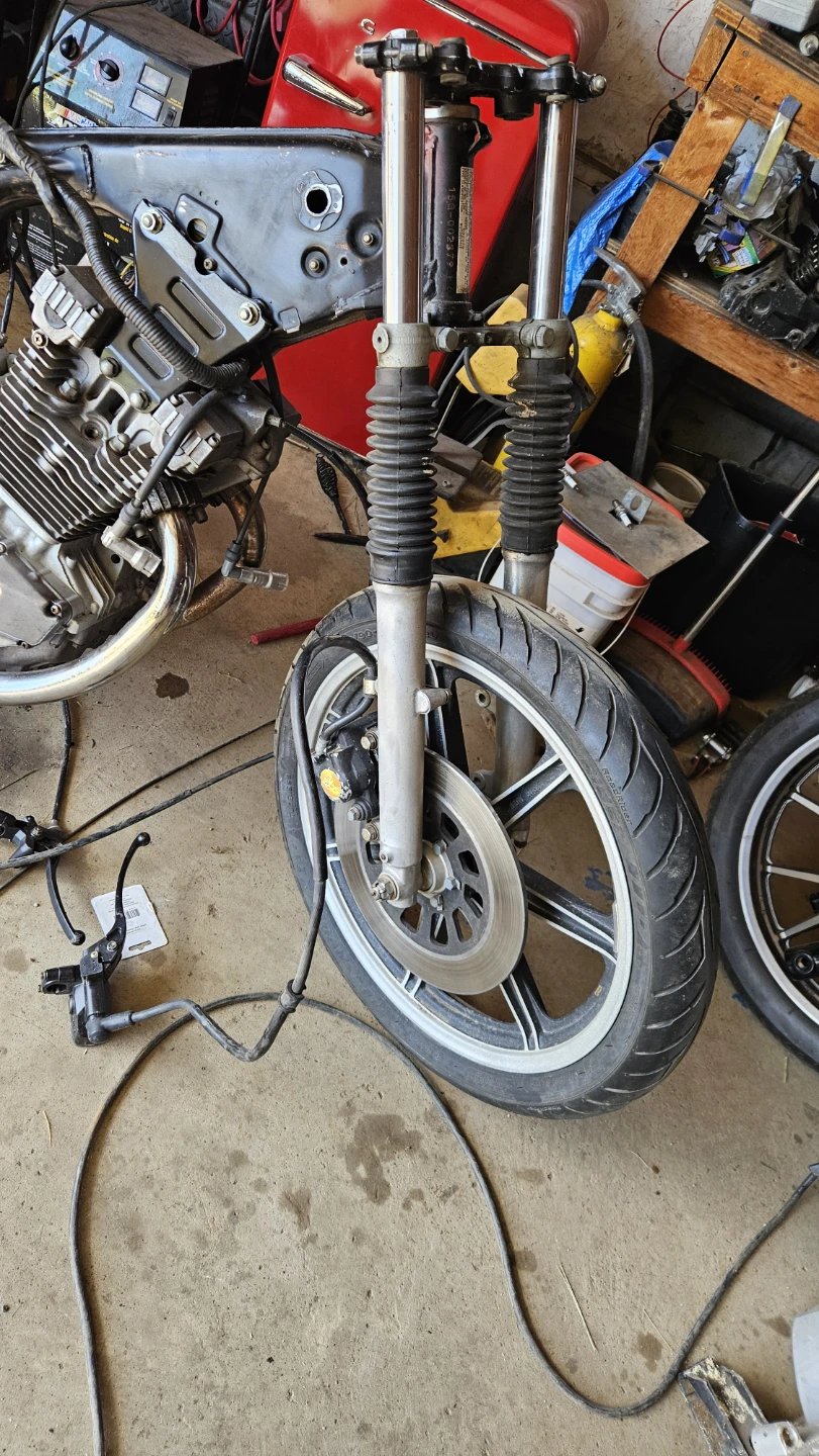 Yamaha 400 maxim parts bike - photo 3
