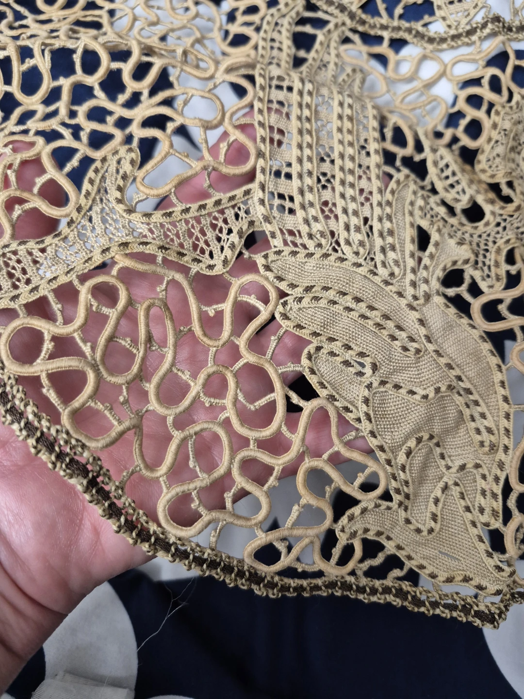 Vintage handmade Beige Lace Doily Table Mat - photo 2
