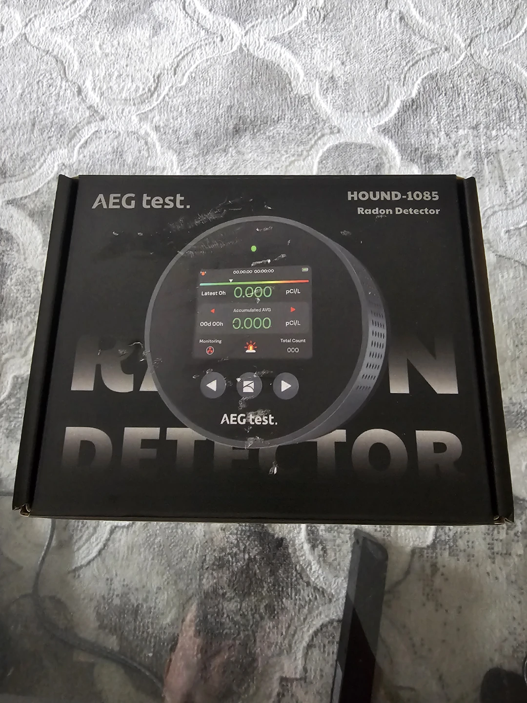 AEG test. HOUND-1085 Radon Detector