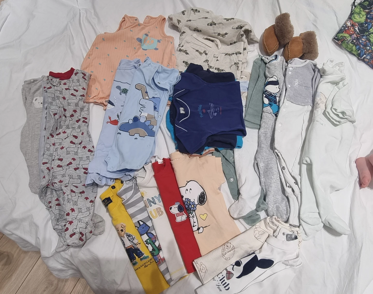 Large Bundle of Baby Clothes 3-6 months - photo 3