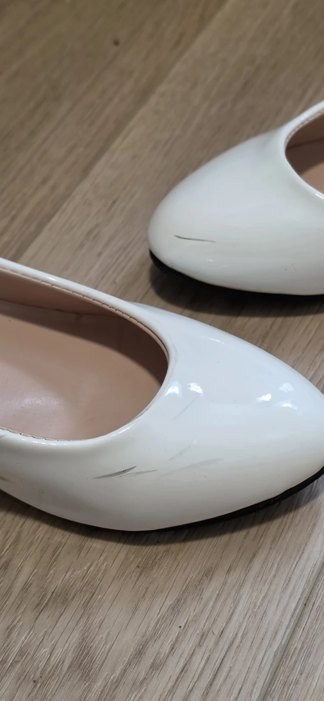 COSPLAY White Synthetic Kitten Heel Pumps - photo 3
