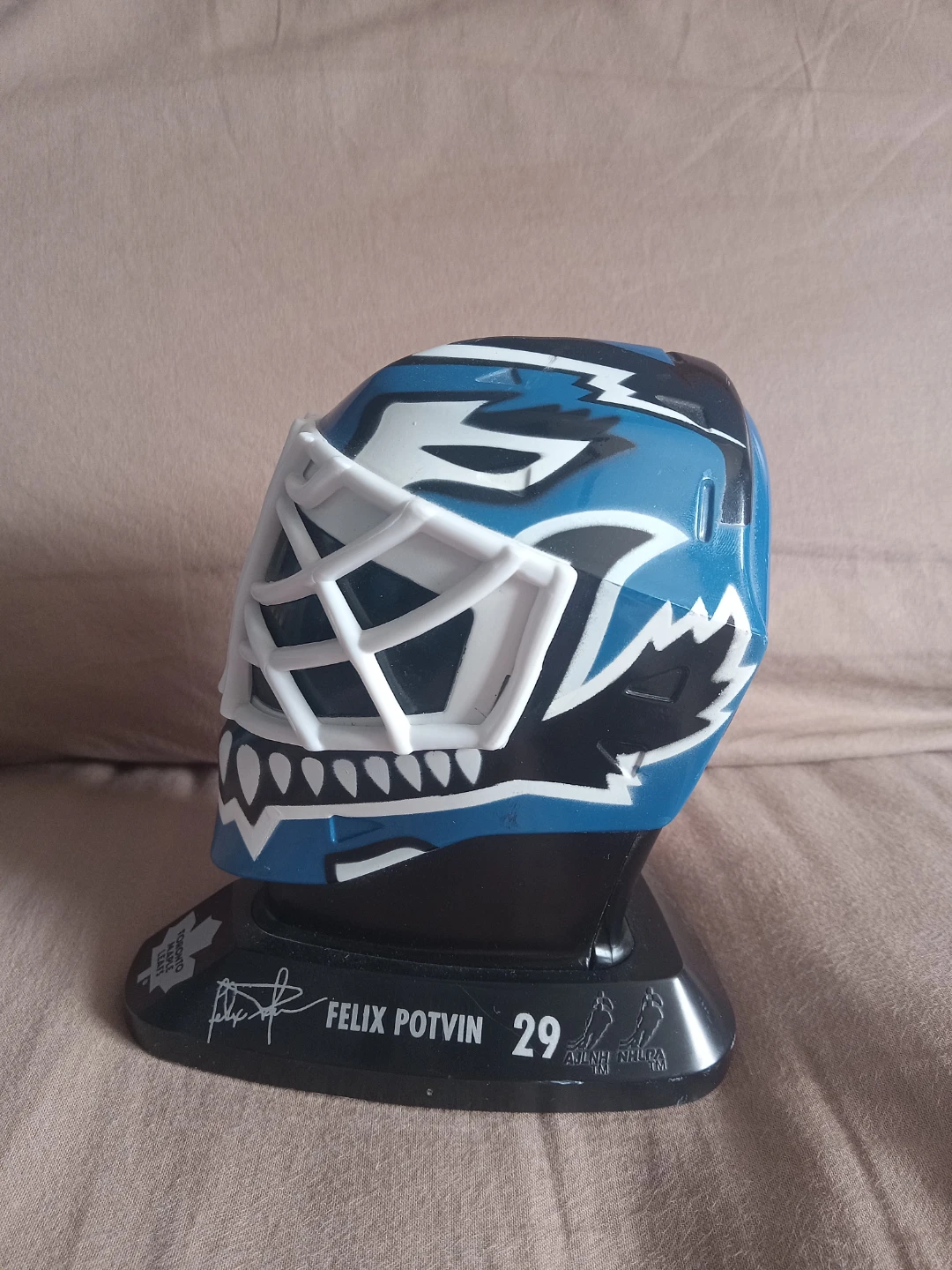 Toronto Maple Leafs Felix Potvin Goalie Mask Display - photo 4