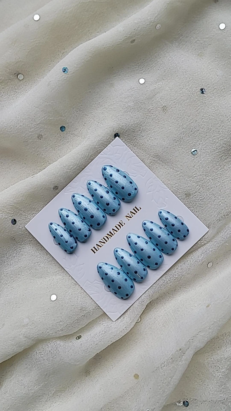 Handmade Blue Polka Dot Press-on Nails