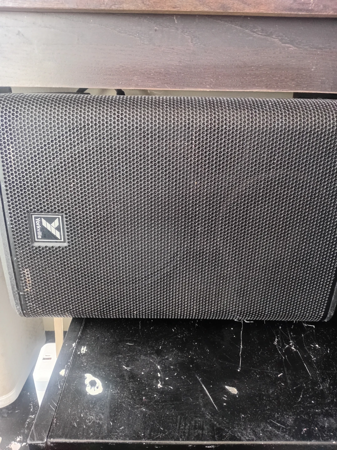 Yorkville EXM Mobile 8 Portable PA Speaker