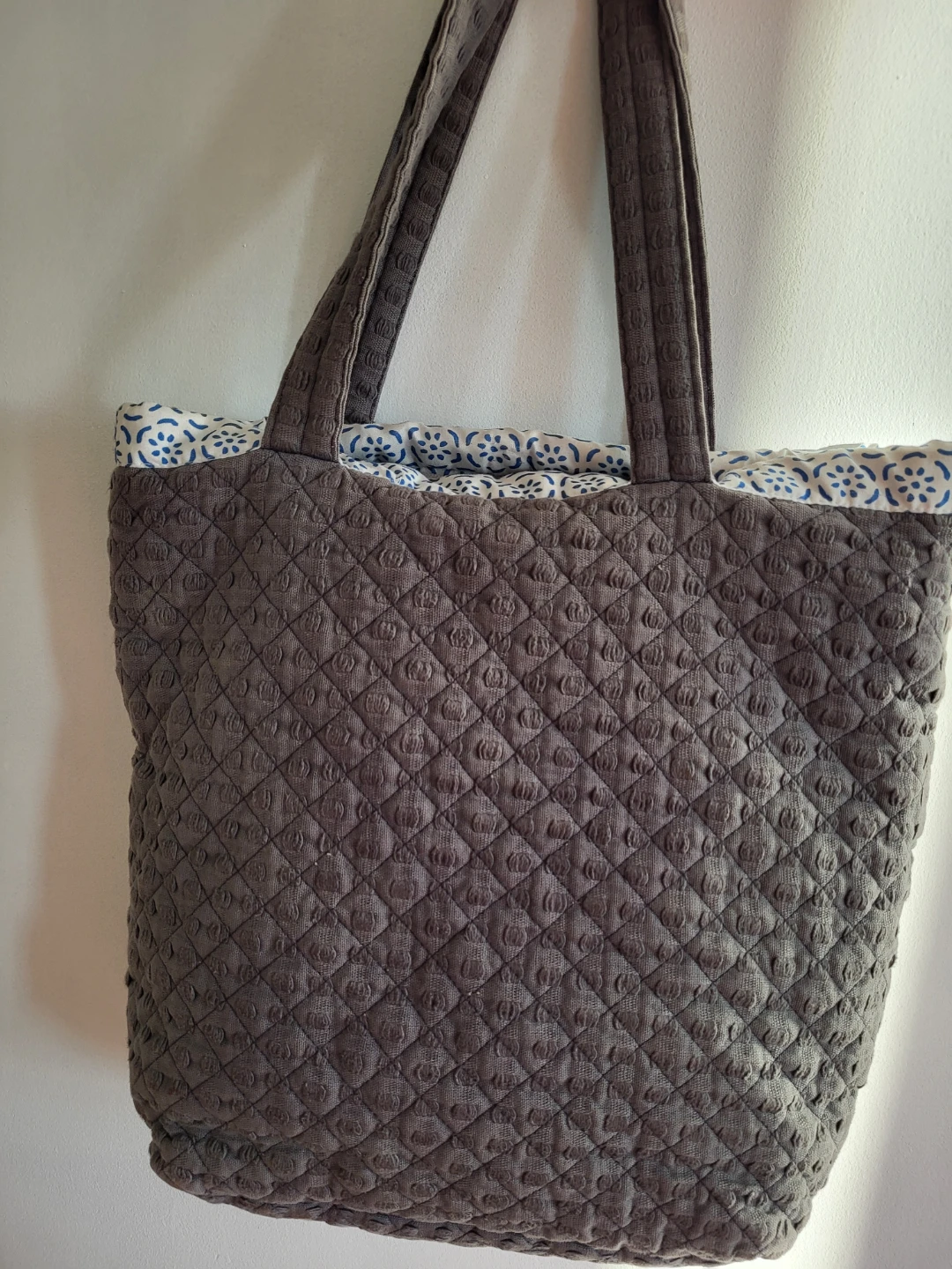 Quilted Tote Bag with Patchwork Design - photo 2