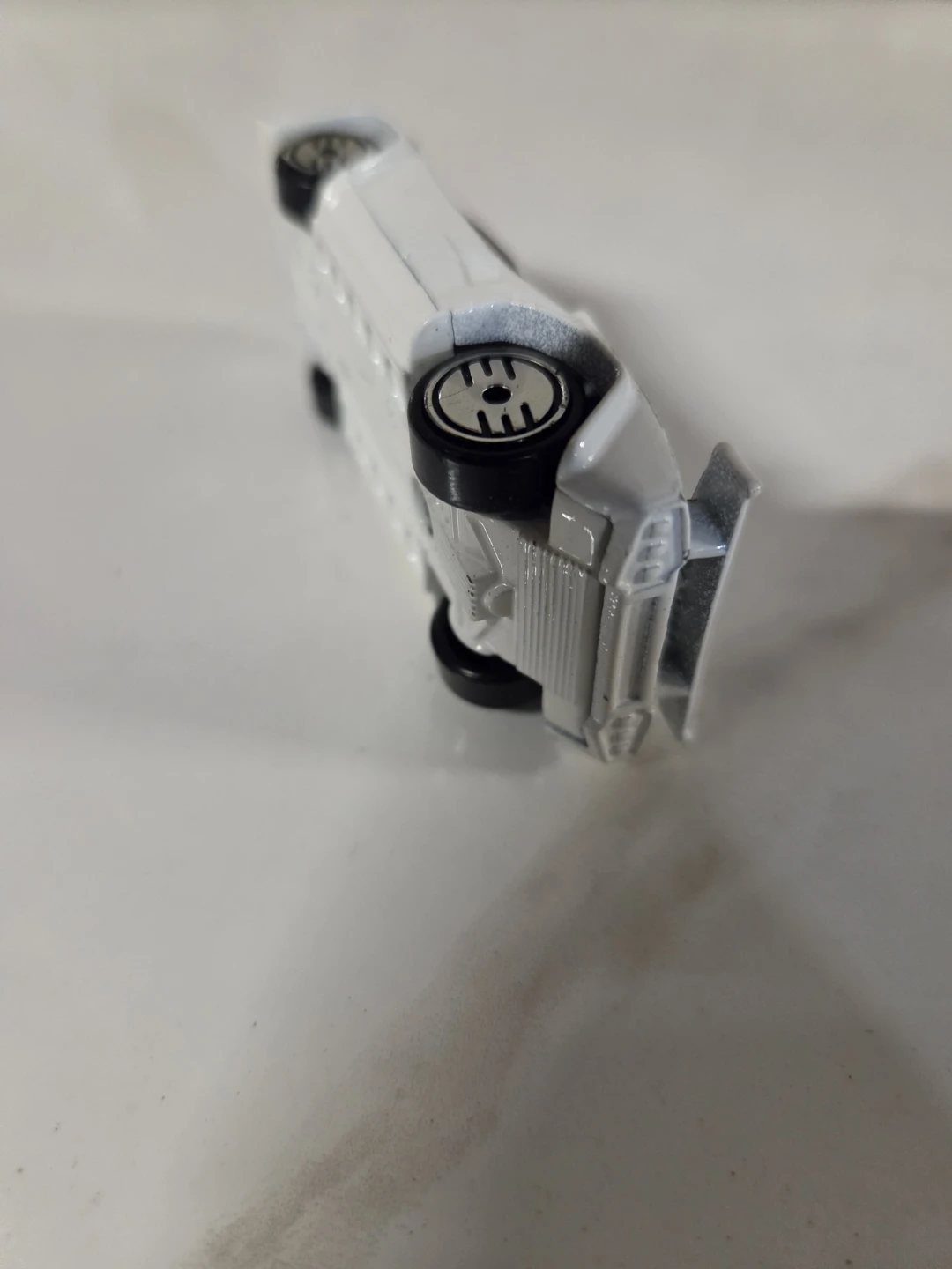 Vintage 1987 Hot Wheels White Lamborghini Countach - photo 4
