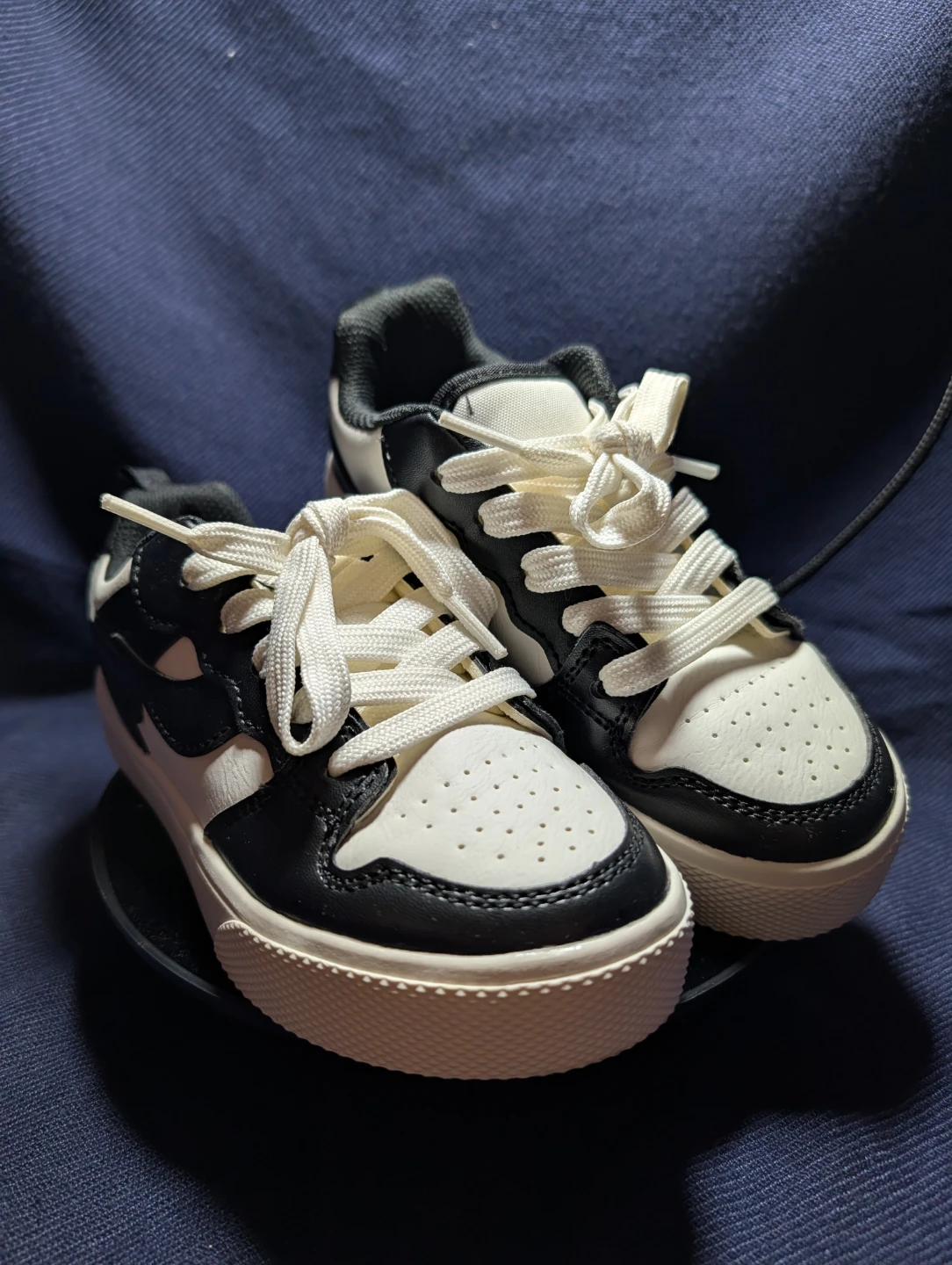 Like-New Joe Fresh Sneakers - Size 13 - Barely Worn! - photo 2