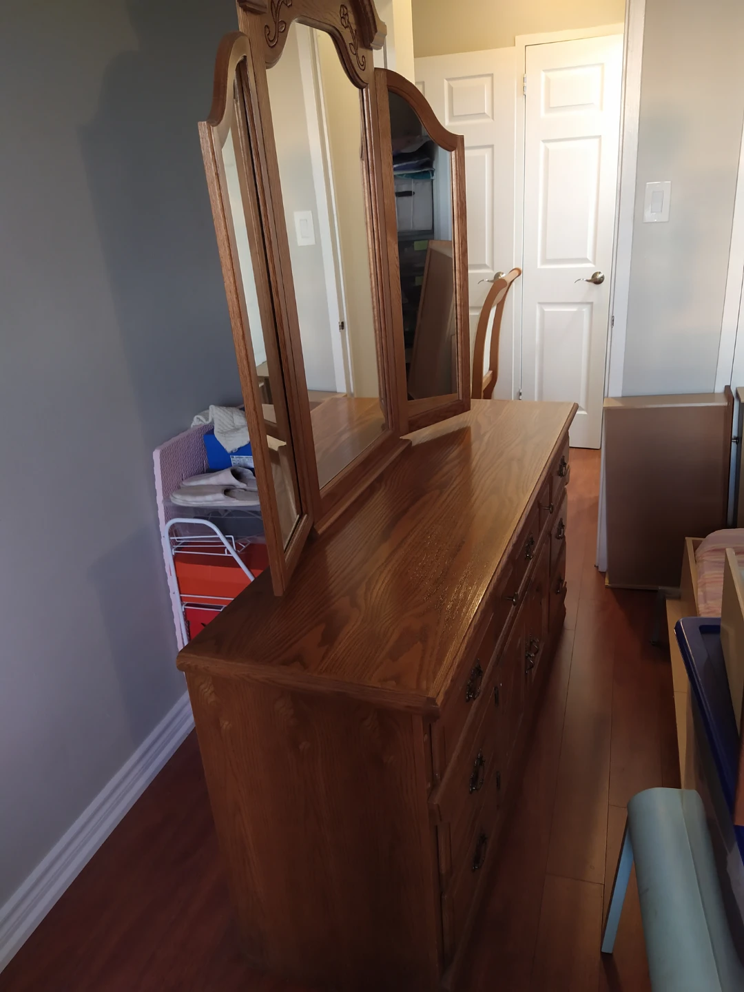 Vintage Wooden Dresser with Tri-Fold Mirror - photo 4