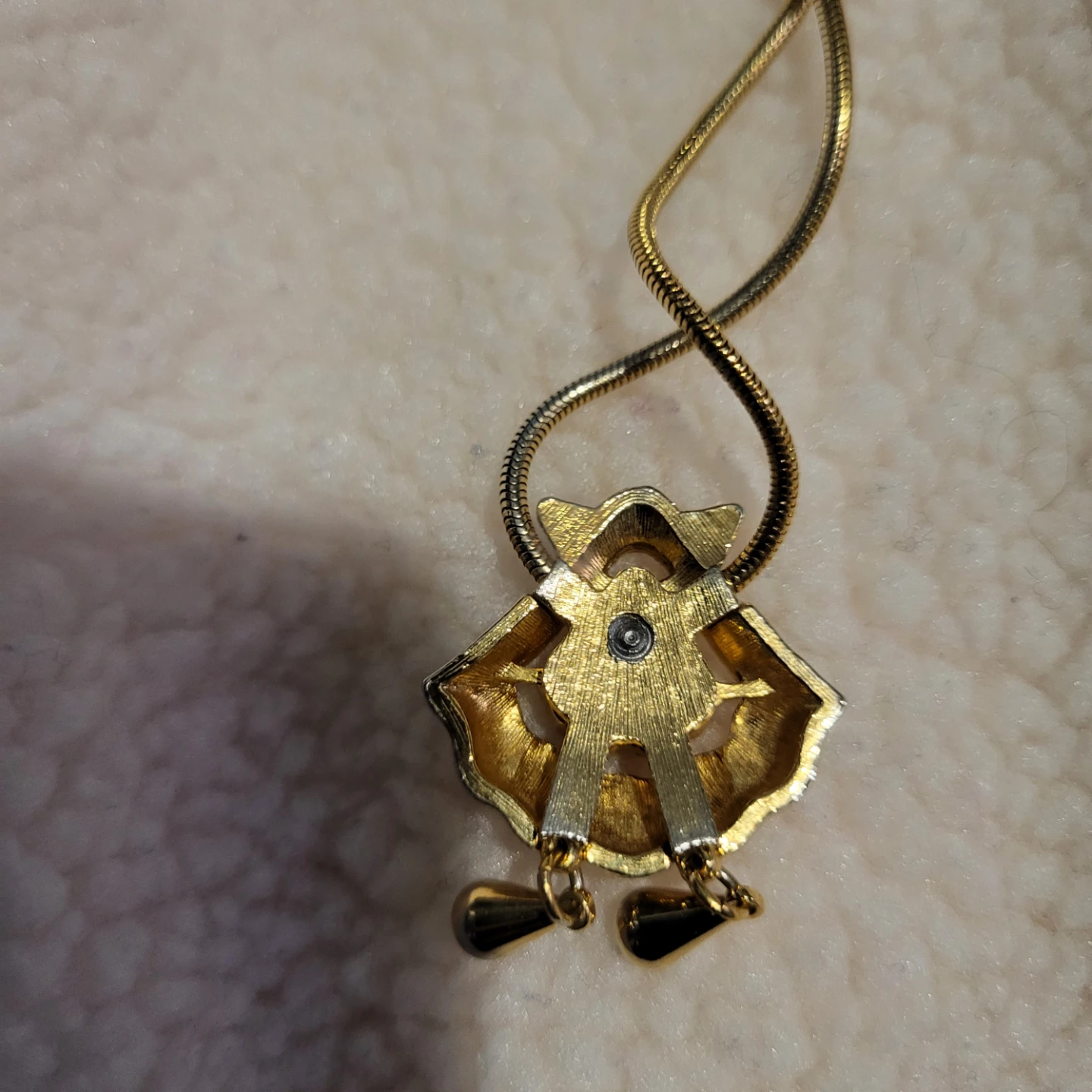 Gold-tone Shell Pendant Necklace - photo 2